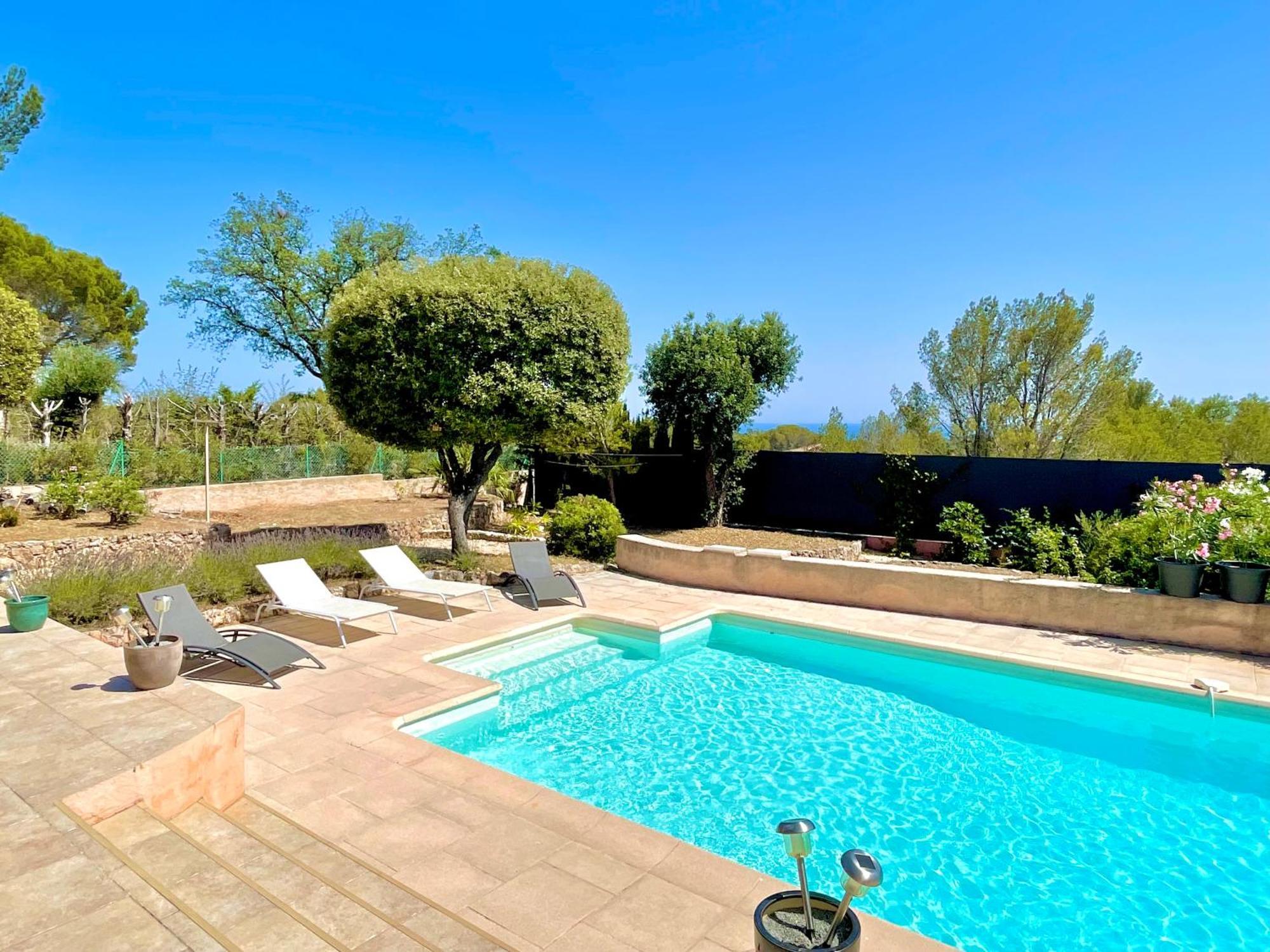 Charming French Riviera Villa // Pool, Seaview, Ac, 9Pax // Saint-Raphaël Exteriör bild